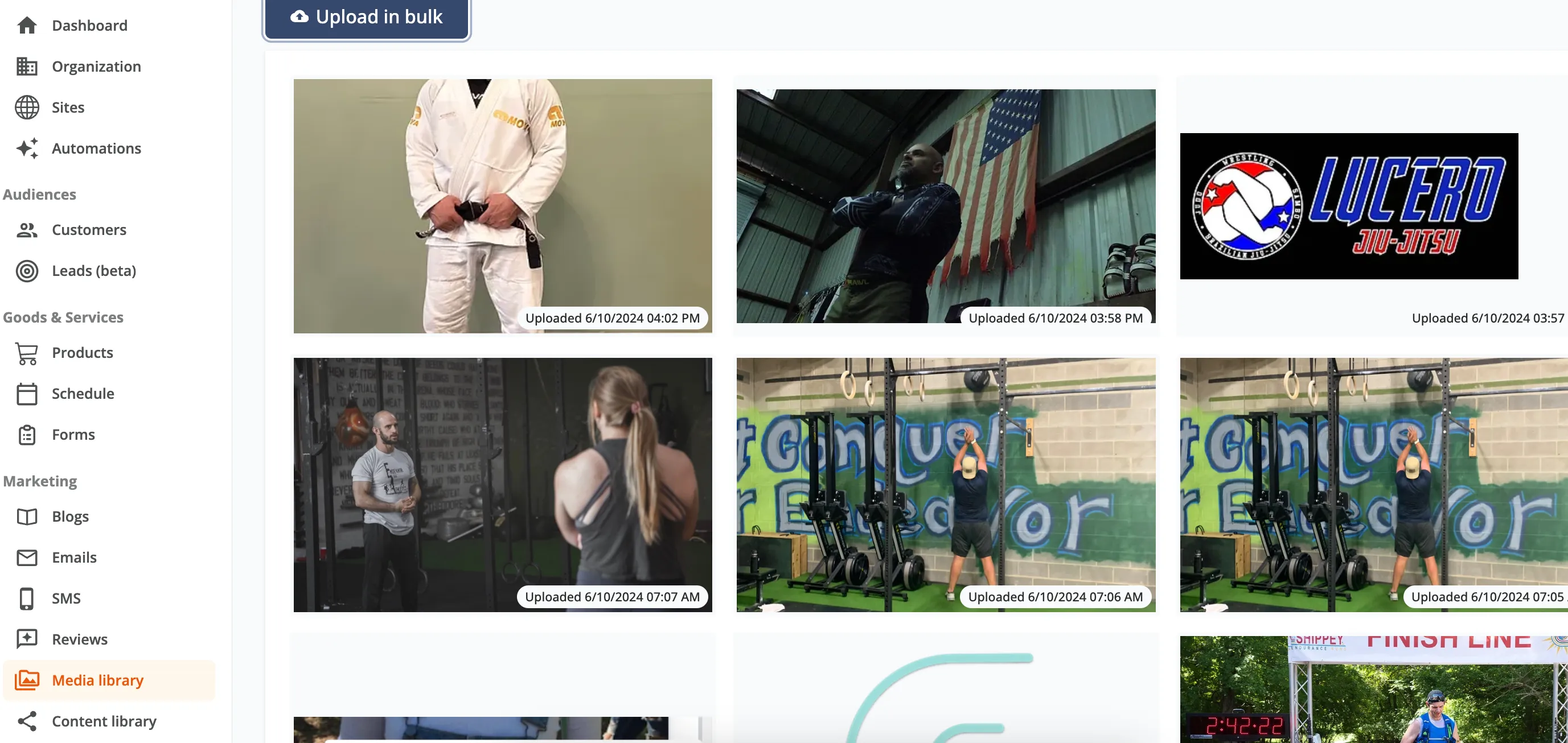 Zipper media library